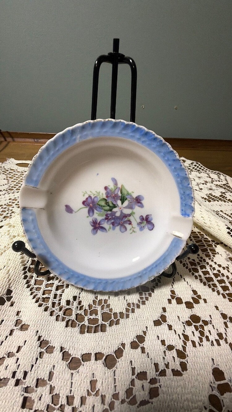 #55 Vintage Japanese ashtray